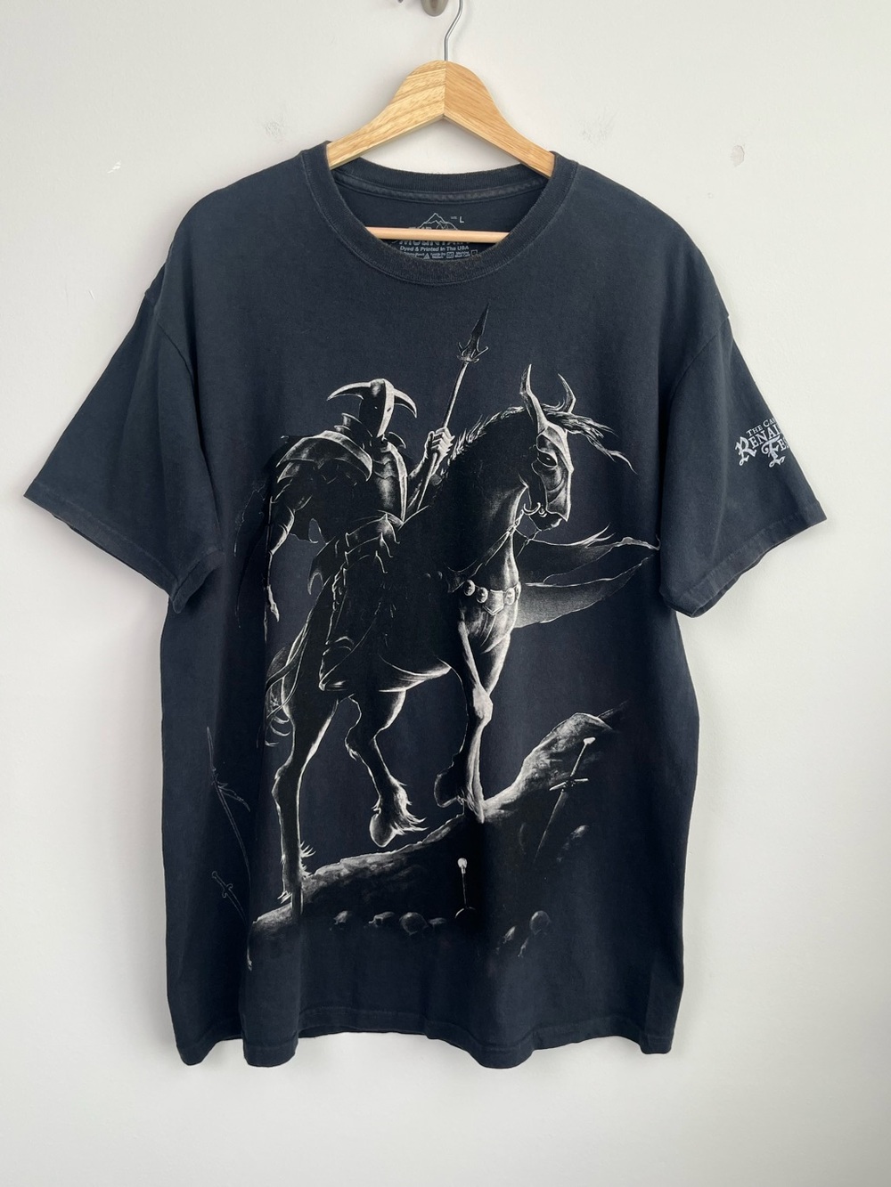 Vintage The Mountain black knight horse Carolina Renaissance Festival t-shirt, L